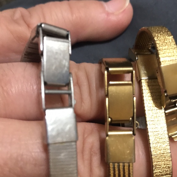 Three Used Dainty Watches- CITIZEN & PULSAR - Picture 5 of 7